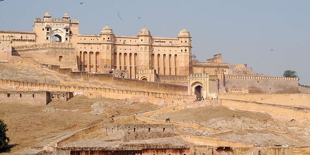 Amber fort know as Amer fort as as well