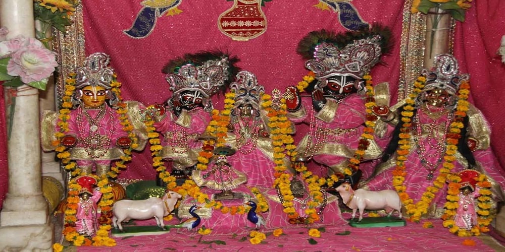 Radha Gokulananda temple at vrindavan