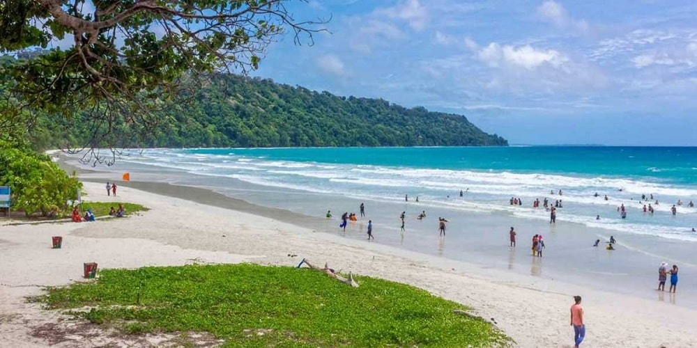 Radha Nagar beach in Havelock , a family beach