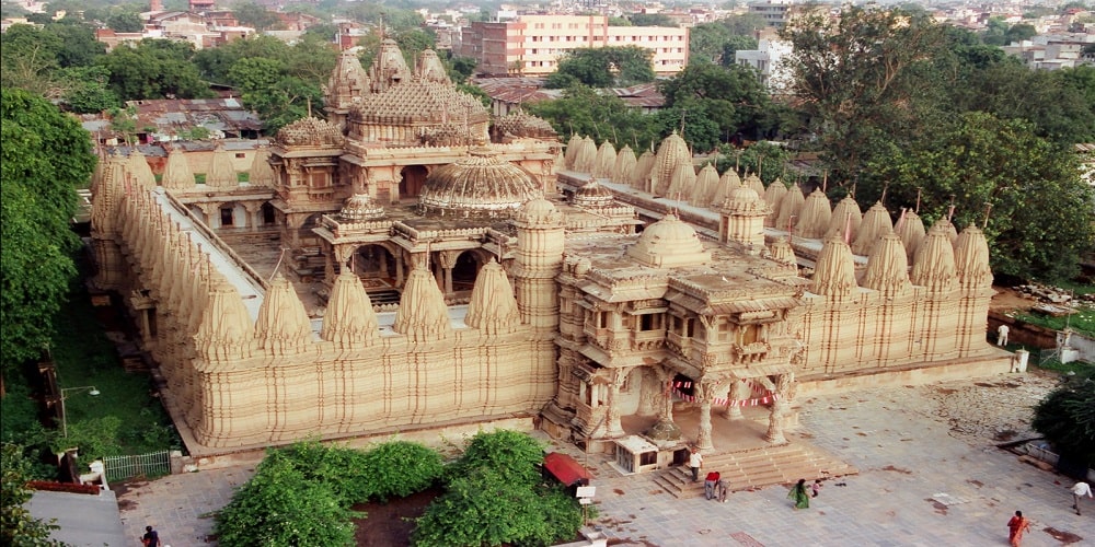 Hutheesing Jain temple for its construction money given by a Gujarati Businessman