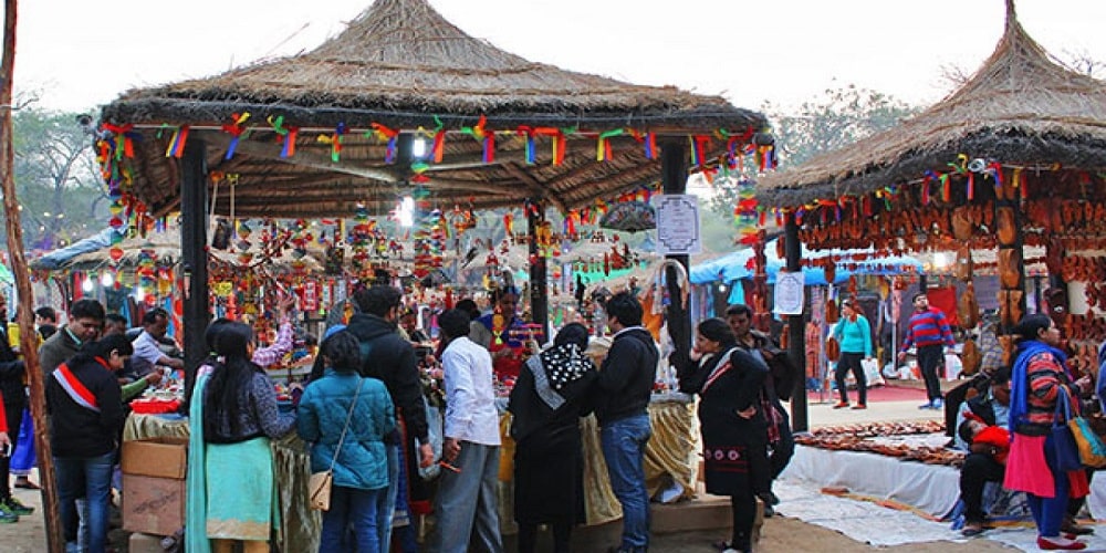 People doing shopping at Surajkund International Crafts Mela