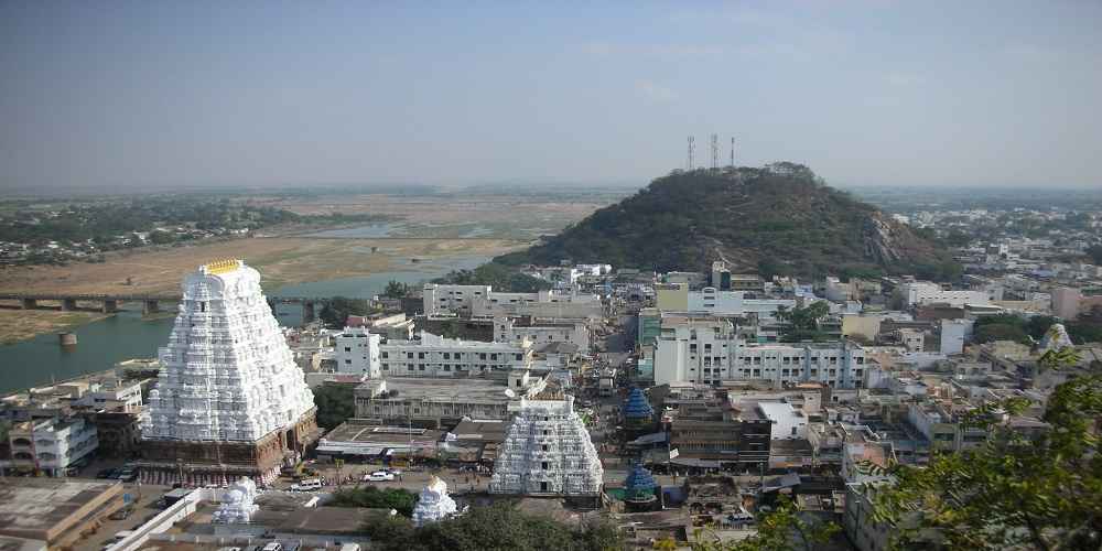 Srikalahasti is a mainstream vacationer location because of its renowned Srikalahasti sanctuary. 