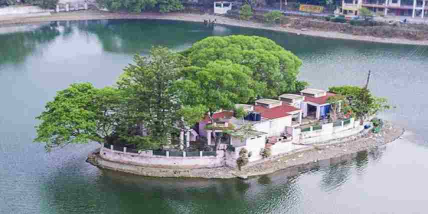 Bhimtal Lake Aquarium